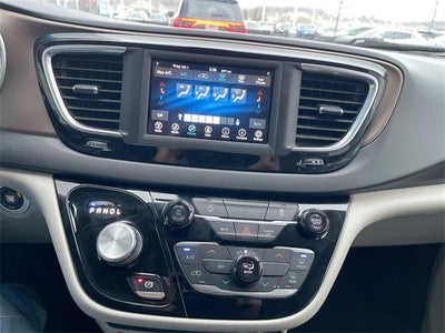 2020 Chrysler Voyager LXI