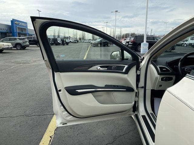 2016 Lincoln MKZ Black Label