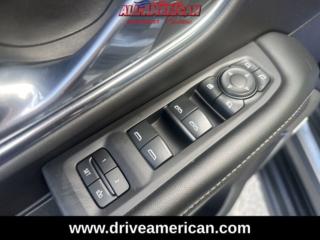 2023 GMC Yukon XL SLT