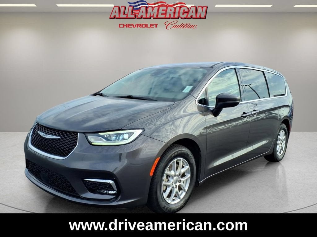 2023 Chrysler Pacifica Touring L