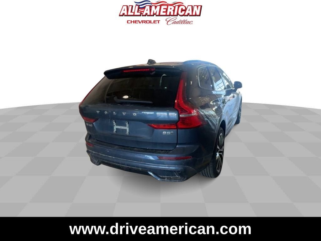 2024 Volvo XC60 Plus Dark Theme