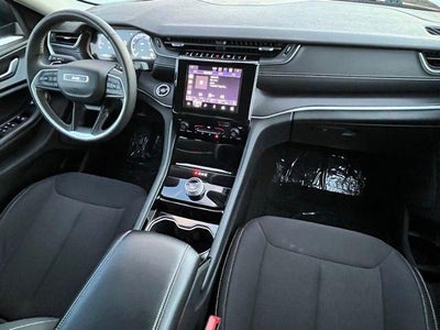 2023 Jeep Grand Cherokee Laredo 4x4