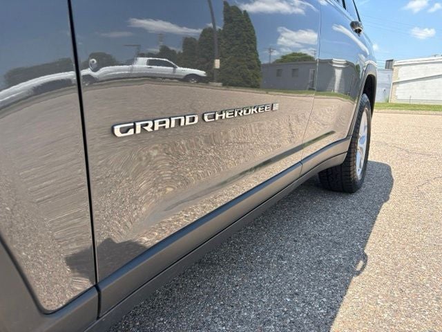 2023 Jeep Grand Cherokee L Laredo 4x4