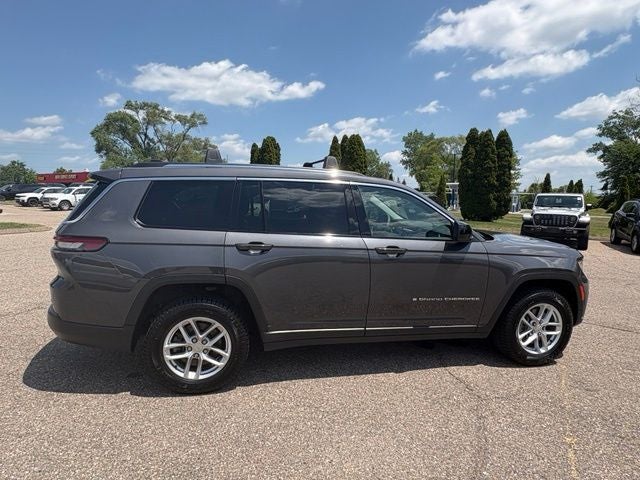 2023 Jeep Grand Cherokee L Laredo 4x4