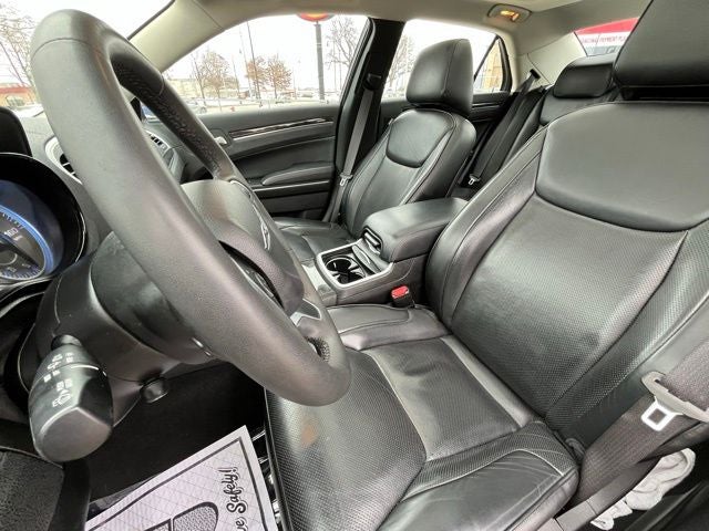 2023 Chrysler 300 Touring-L AWD