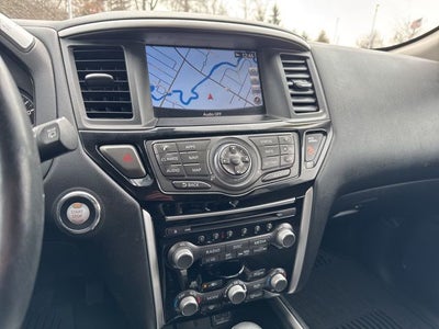 2019 Nissan Pathfinder SV