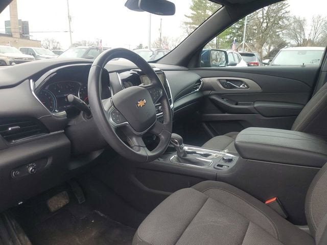 2022 Chevrolet Traverse LT Cloth