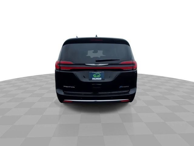 2024 Chrysler Pacifica Hybrid Select