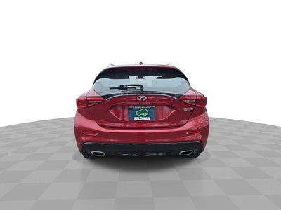 2017 INFINITI QX30 Premium