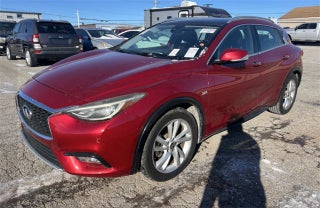 2017 INFINITI QX30 Premium
