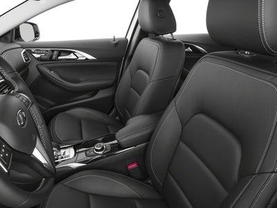 2017 INFINITI QX30 Premium