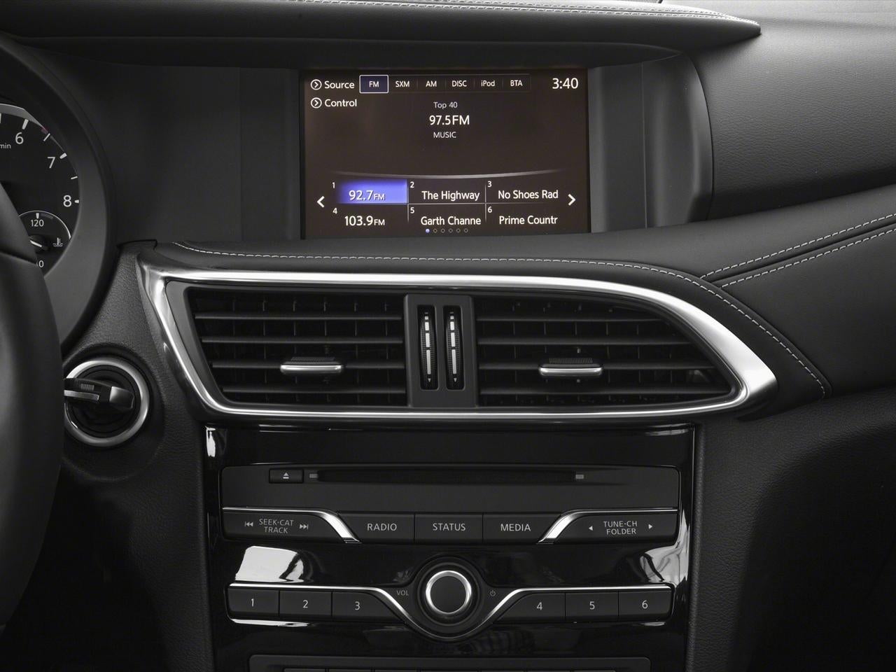 2017 INFINITI QX30 Premium