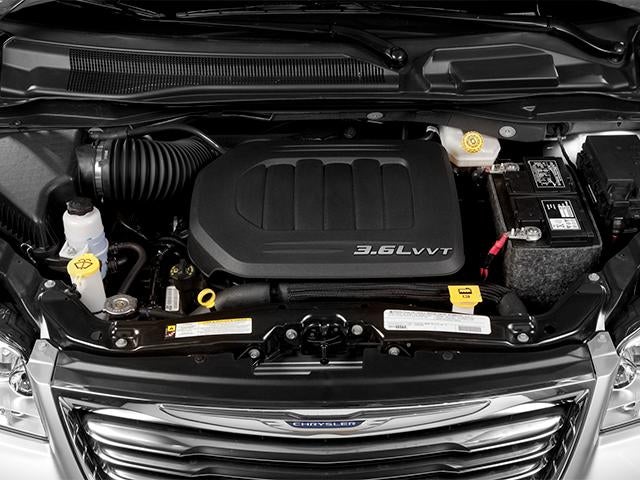 2013 Chrysler Town & Country Touring-L