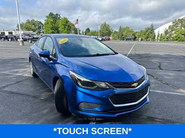 Used 2018 Chevrolet Cruze LT with VIN 1G1BE5SM8J7102641 for sale in Highland Charter Township, MI