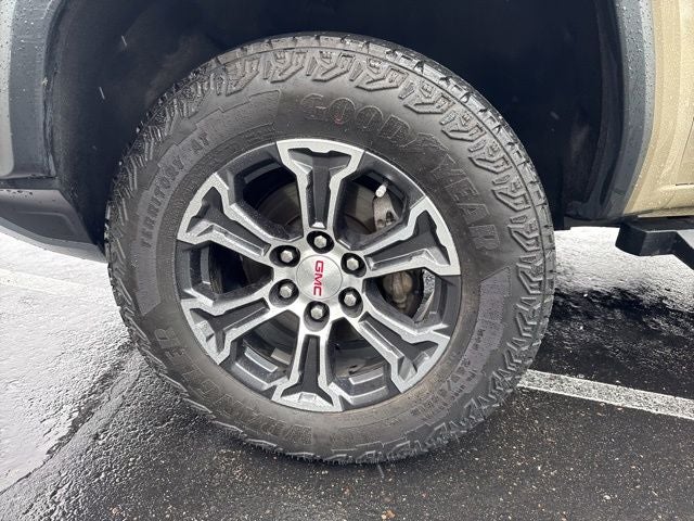 2023 GMC Canyon AT4