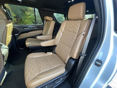 2024 Cadillac Escalade Sport