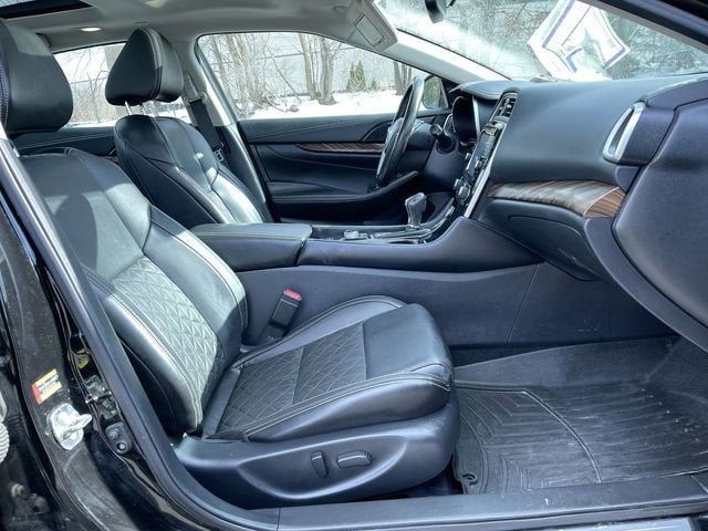 2017 Nissan Maxima SV