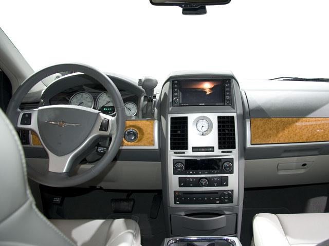 2010 Chrysler Town & Country Touring