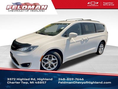 2017 Chrysler Pacifica Touring-L