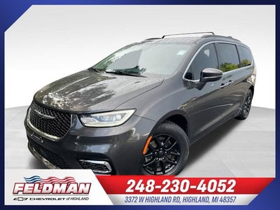 2022 Chrysler Pacifica Touring L