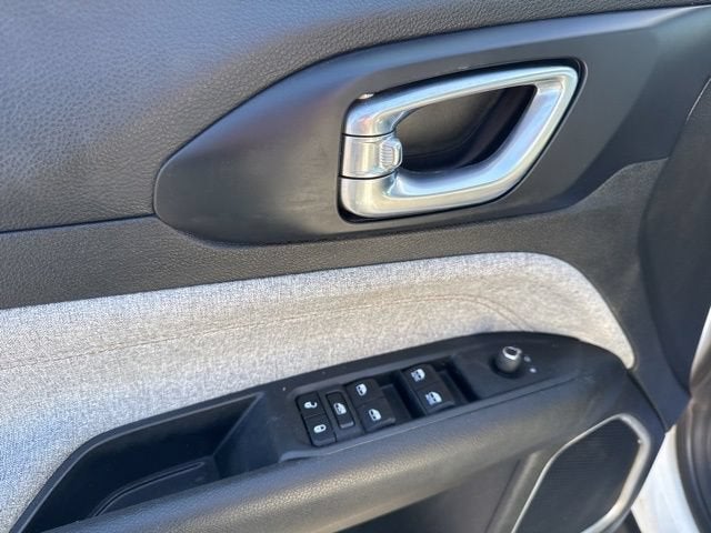 2023 Jeep Compass Latitude Lux FWD