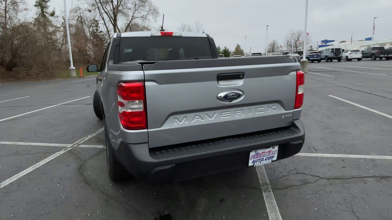 2022 Ford Maverick XL