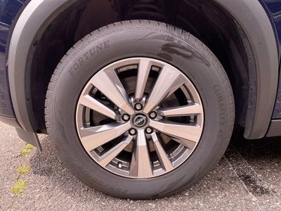 2023 Nissan Pathfinder SL 4WD
