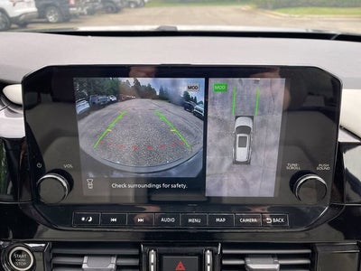 2023 Nissan Pathfinder SL 4WD