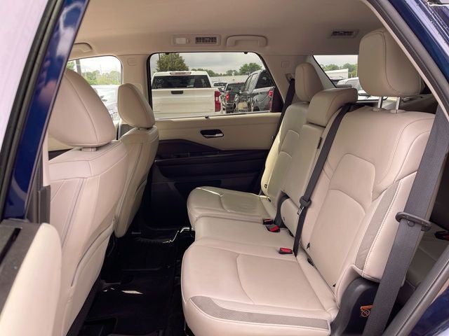 2023 Nissan Pathfinder SL 4WD