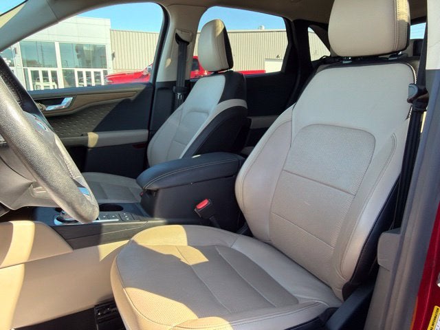 2020 Ford Escape Hybrid Titanium