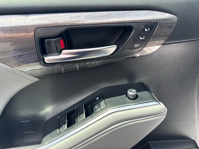 2022 Toyota Highlander Hybrid Limited