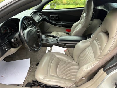 2001 Chevrolet Corvette Base
