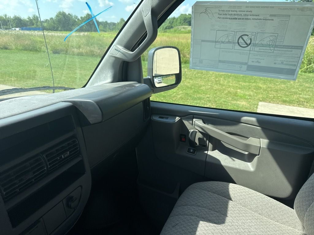 2025 Chevrolet Express 2500 Work Van Cargo