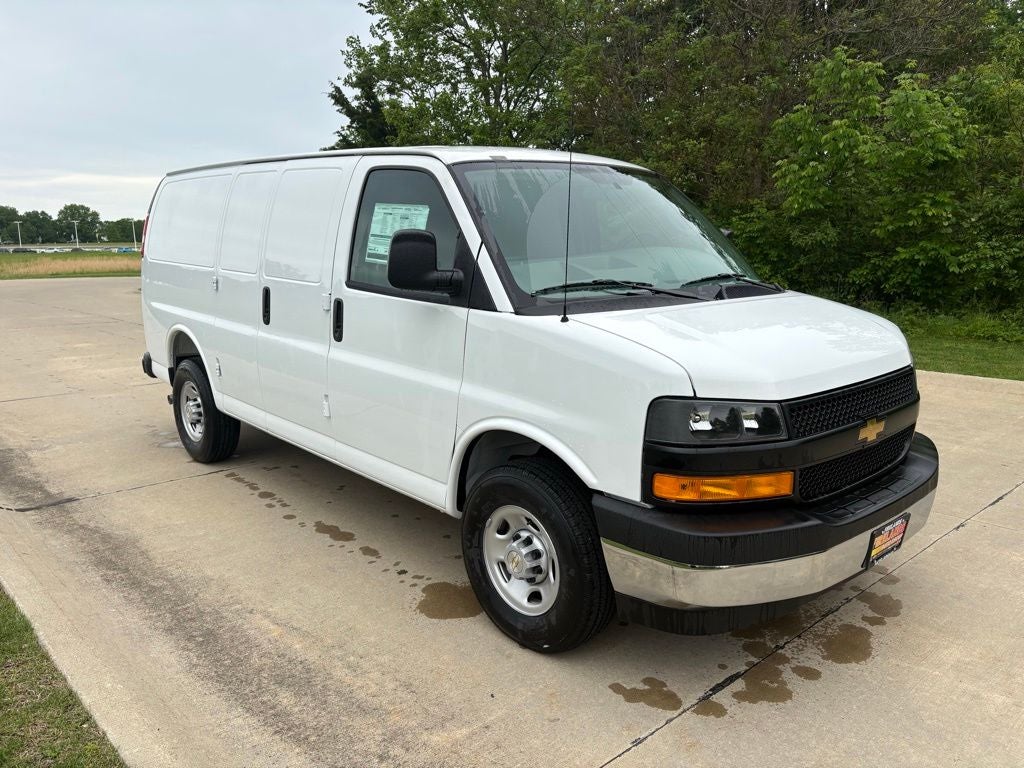 2026 Chevrolet Express 3500 Work Van Cargo