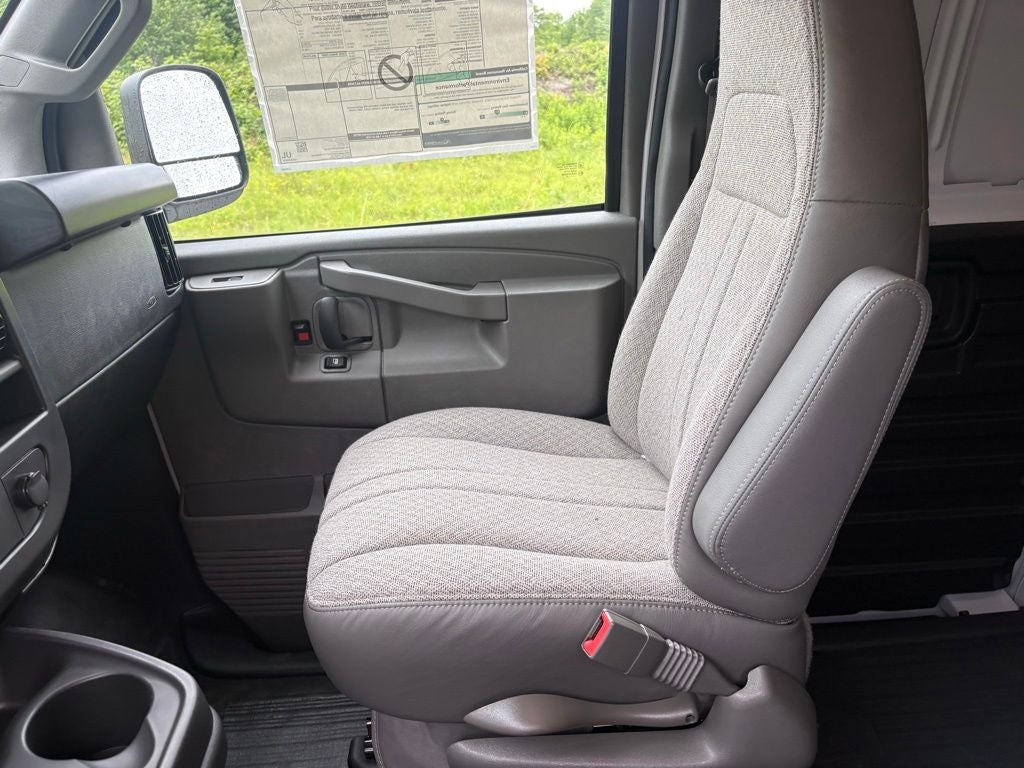2026 Chevrolet Express 3500 Work Van Cargo