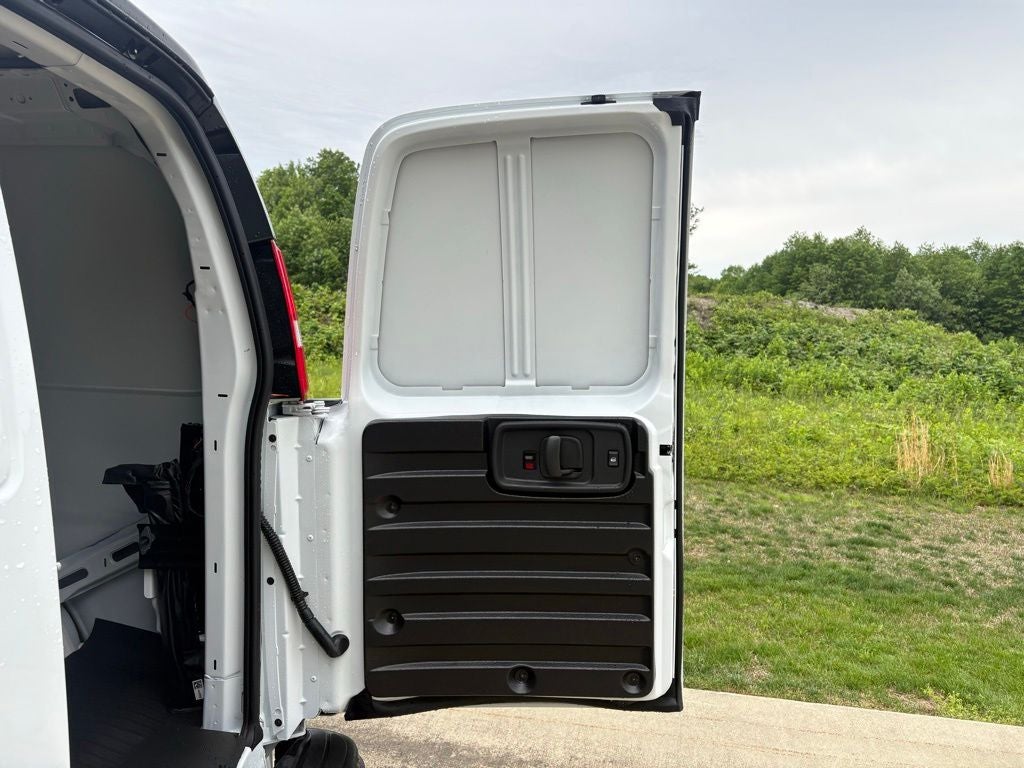 2026 Chevrolet Express 3500 Work Van Cargo