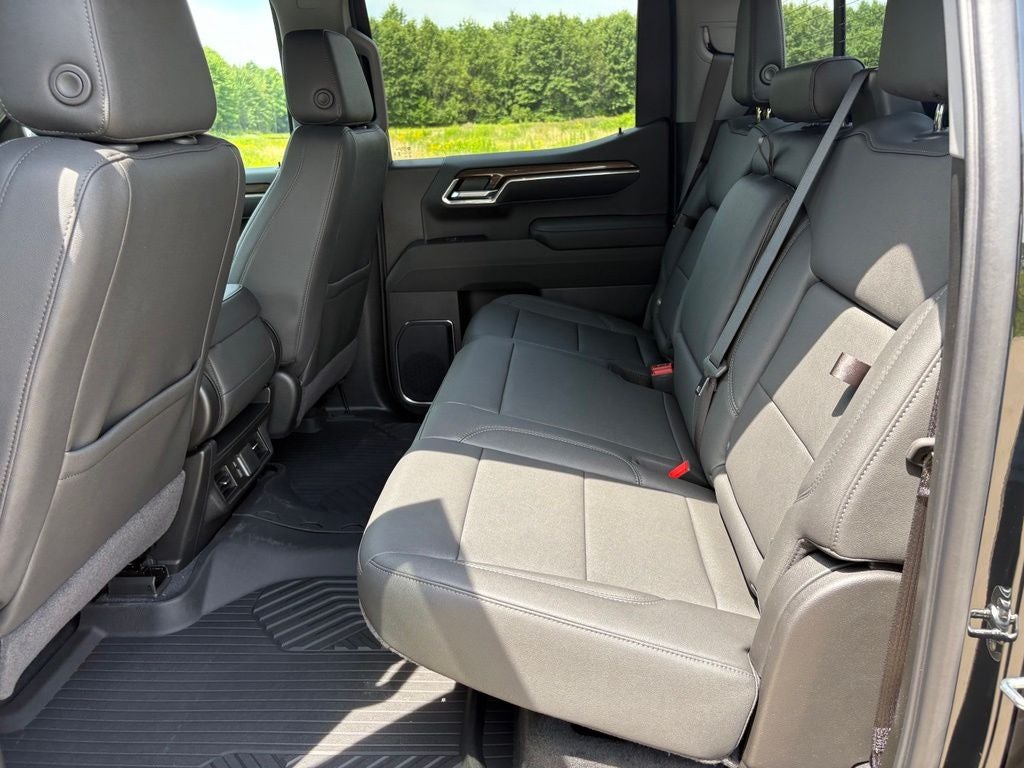 2026 Chevrolet Silverado 1500 LT LT1