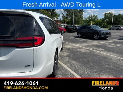 2023 Chrysler Pacifica Touring L