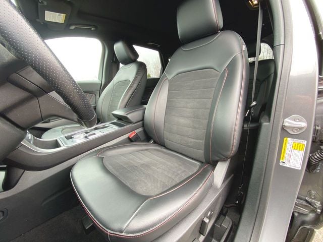 2022 Ford Edge ST Line