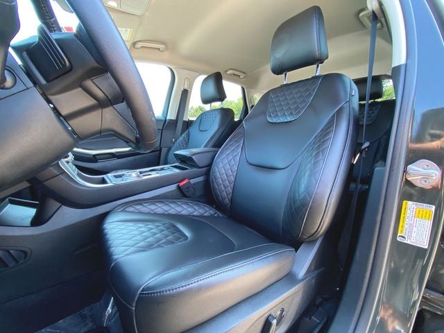 2023 Ford Edge Titanium