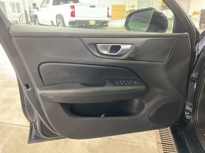 2024 Volvo S60 B5 Core Dark Theme