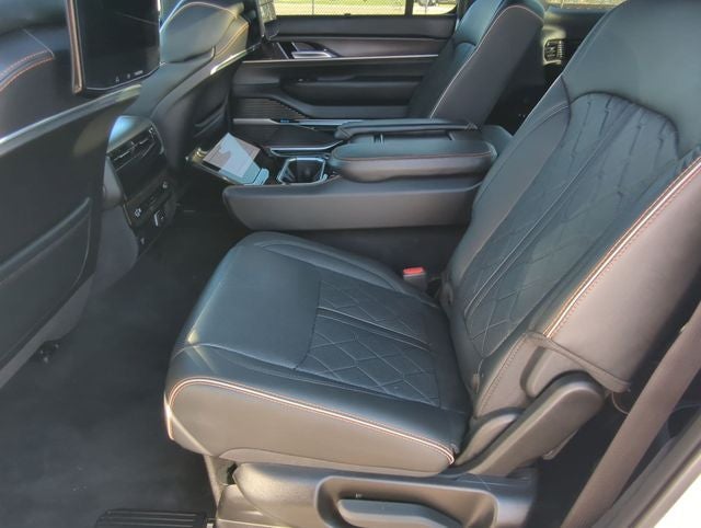 2025 Jeep Grand Wagoneer L Series III Obsidian 4x4