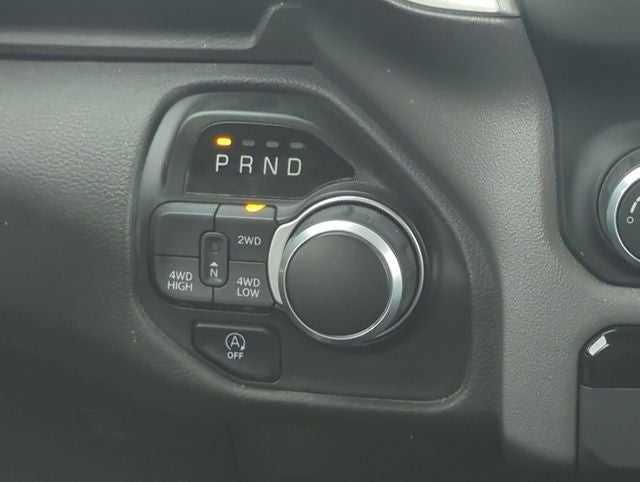 2023 RAM 1500 Big Horn Crew Cab 4x4 5'7' Box
