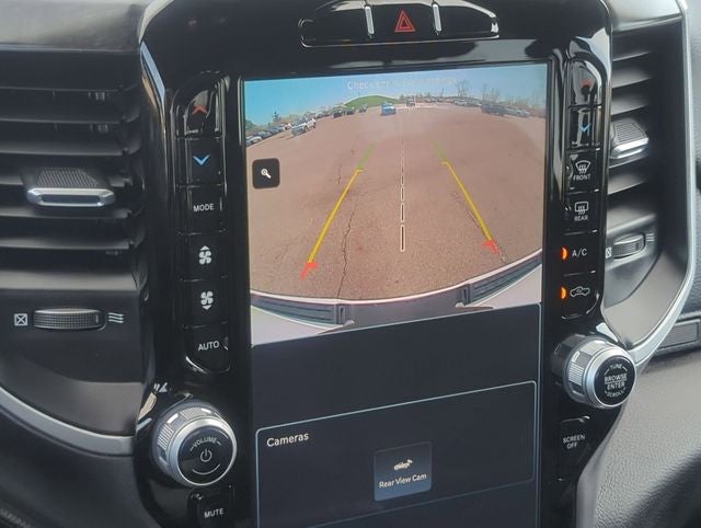 2023 RAM 1500 Big Horn Crew Cab 4x4 5'7' Box