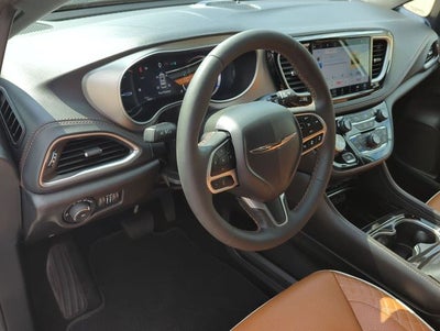2024 Chrysler Pacifica Hybrid Pinnacle