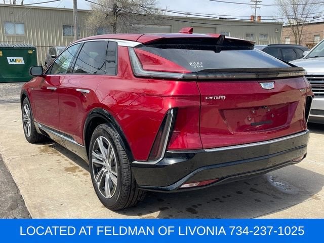2024 Cadillac LYRIQ Luxury 2