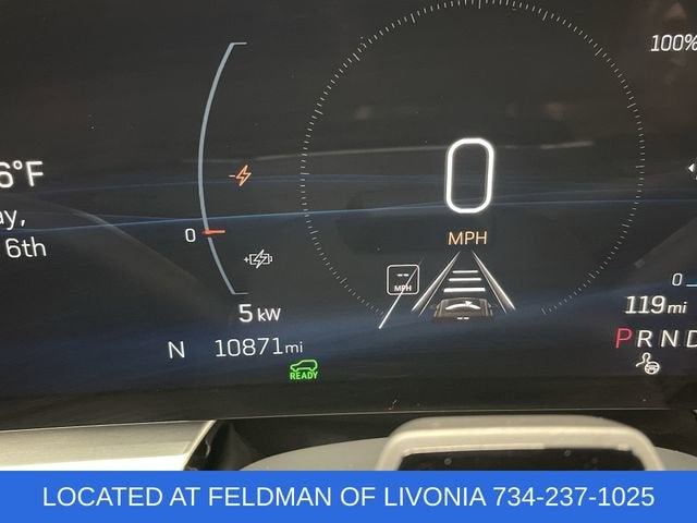 2024 Cadillac LYRIQ Luxury 2