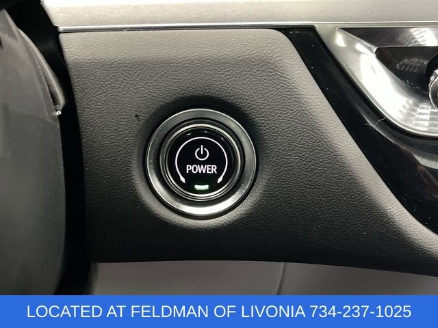 2024 Cadillac LYRIQ Luxury 2