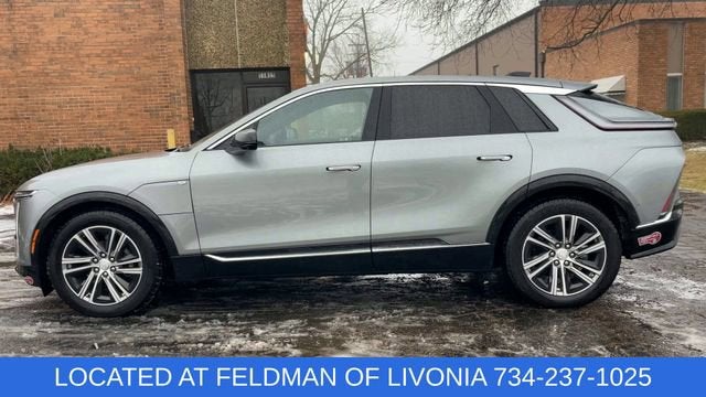 2024 Cadillac LYRIQ Luxury 2