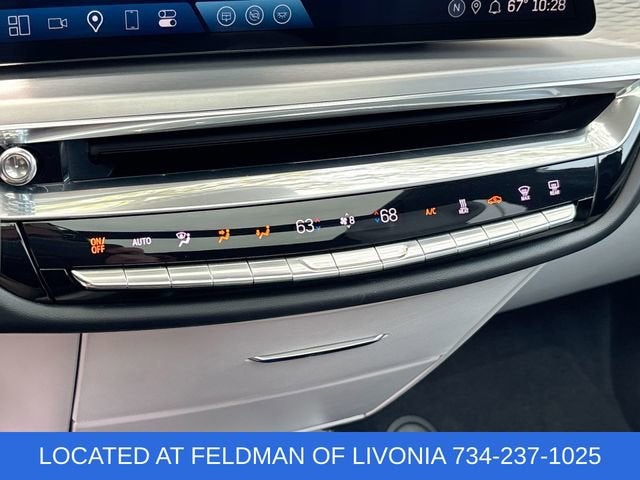 2024 Cadillac LYRIQ Luxury 2
